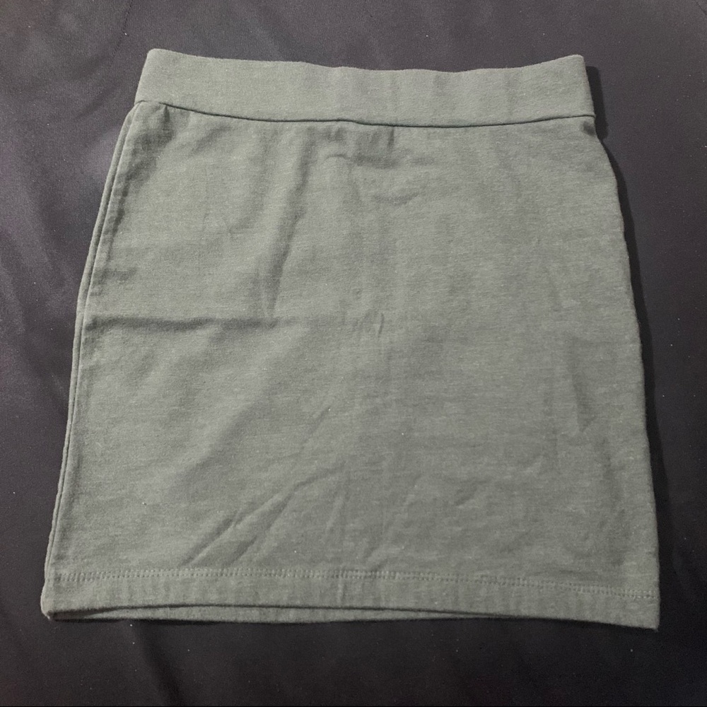 Forever 21 olive green mini skirt